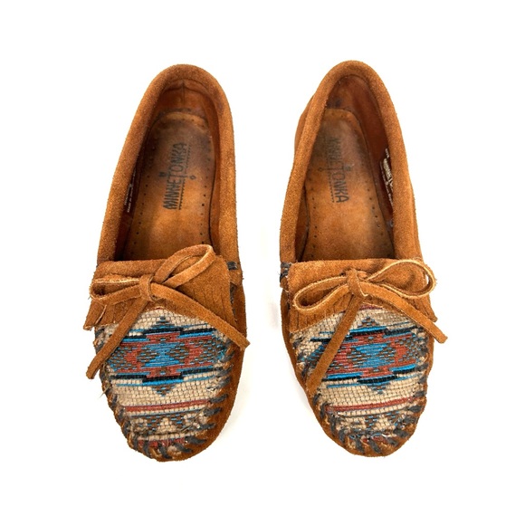 Minnetonka El Paso Moccasin Flat Southwestern Tapestry Soft Genuine Brown Suede - Picture 2 of 12
